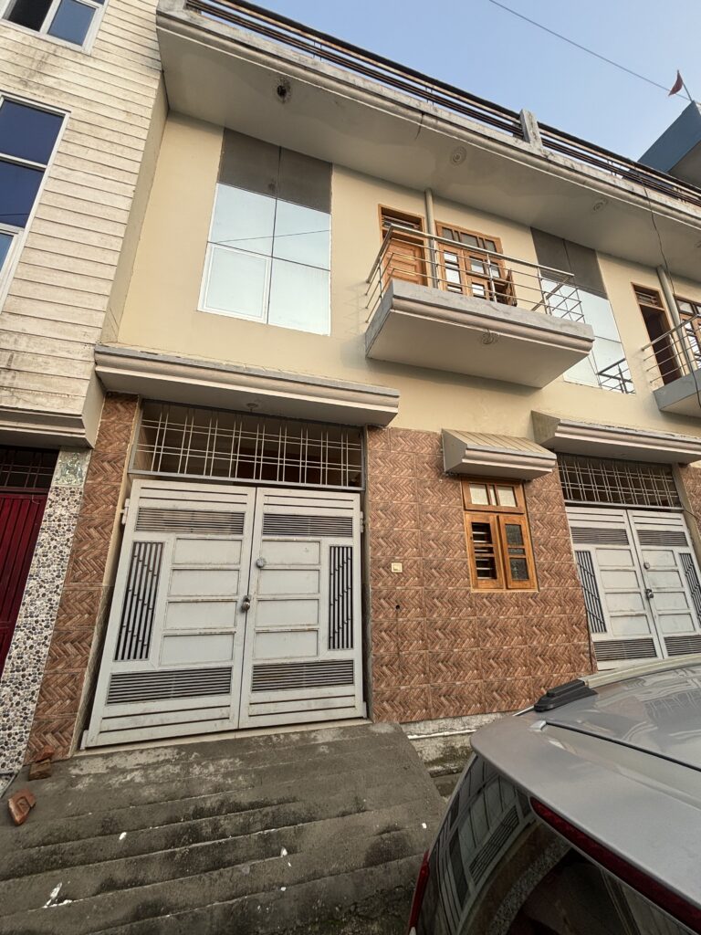 HOUSE FOR SELL